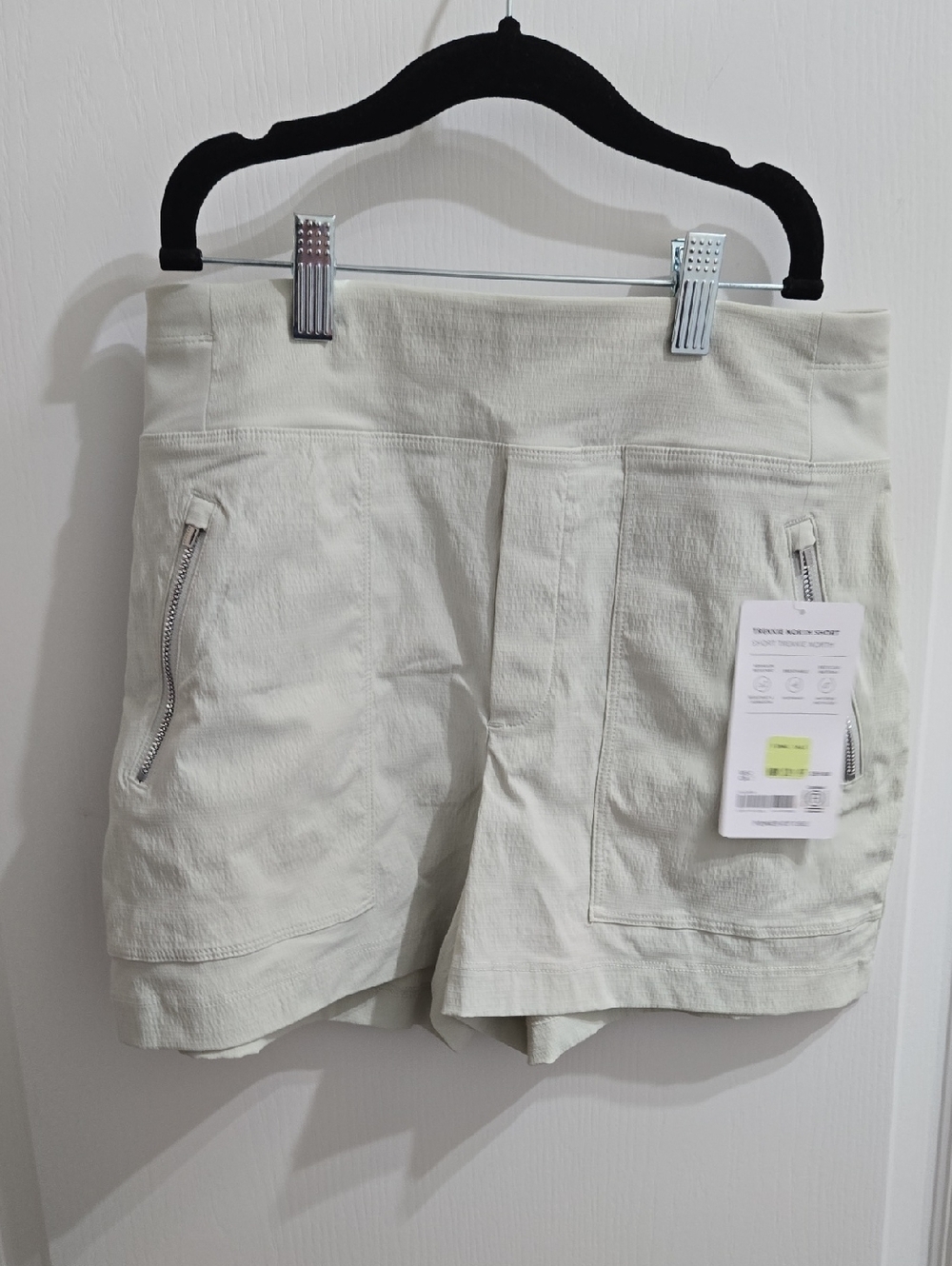 Athleta Nwt Size 2 Women's Lightweight Trekkie North Zip-Pocket Shorts